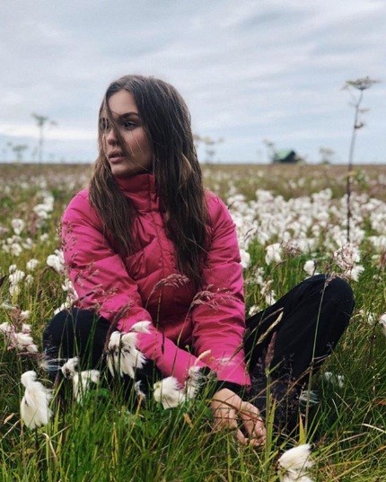 Thiên thần nội y mặc áo tắm du ngoạn ở vùng đất lạnh giá Iceland - ảnh 6