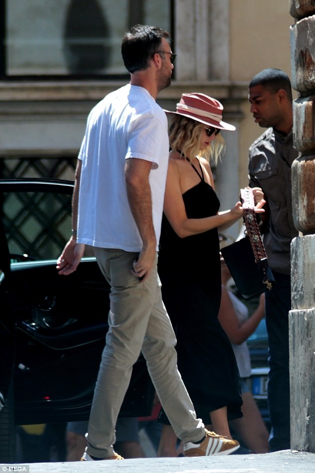 ‘Mỹ nhân lộ ảnh nóng’ Jennifer Lawrence quá đỗi gợi tình - ảnh 13