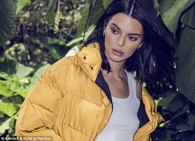 Hai ngọc nữ đôi mươi nhà Kardashian trẻ đẹp ngây ngất - ảnh 7