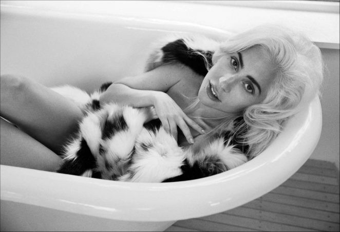 Những khoảnh khắc xinh đẹp quyến rũ hiếm hoi của Lady Gaga - ảnh 5