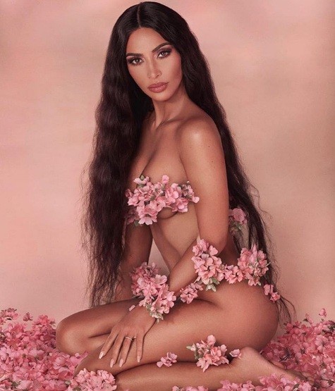 Kim Kardashian khoe dáng ‘đồng hồ cát’ trứ danh ở New York - ảnh 7
