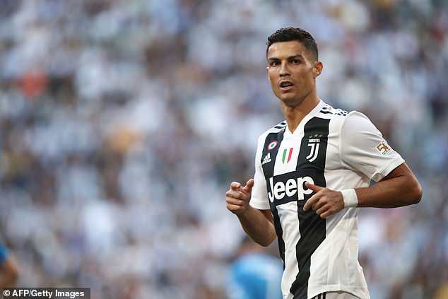 Ronaldo vui vẻ bên bạn gái Georgina giữa ‘tâm bão’ bị tố hiếp dâm - ảnh 5