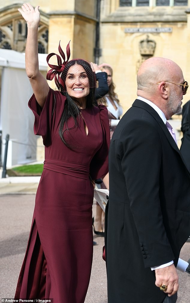 Minh tinh Demi Moore quyến rũ bất ngờ ở đám cưới Công chúa Anh - ảnh 7
