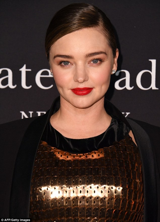 Miranda Kerr xinh như búp bê - ảnh 3