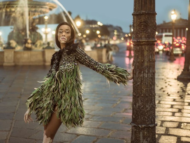 Nàng 'tân binh’ Victoria’s Secret dáng vóc hoàn hảo ở Paris - ảnh 4