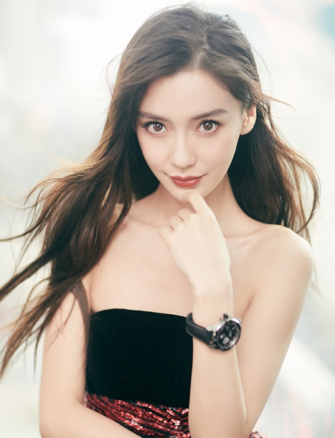 Angelababy vai trần gợi cảm, rạng ngời đón xuân - ảnh 2