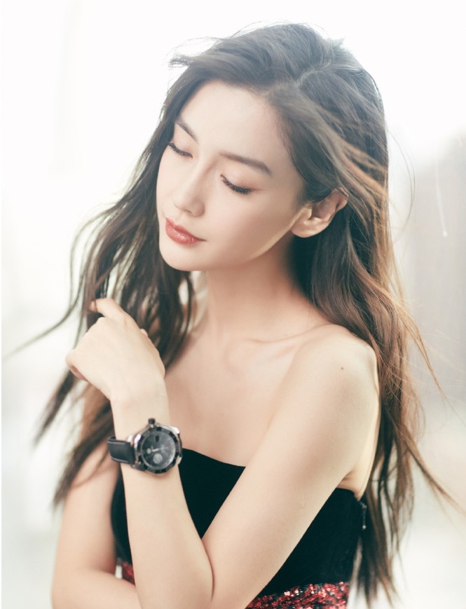 Angelababy vai trần gợi cảm, rạng ngời đón xuân - ảnh 7