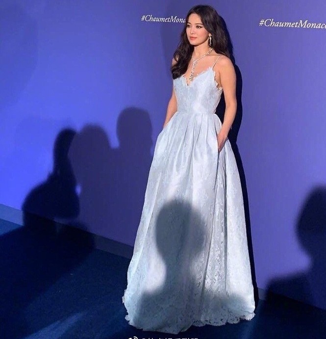 Song Hye Kyo gợi cảm với nhan sắc đỉnh cao ở Monaco - ảnh 1