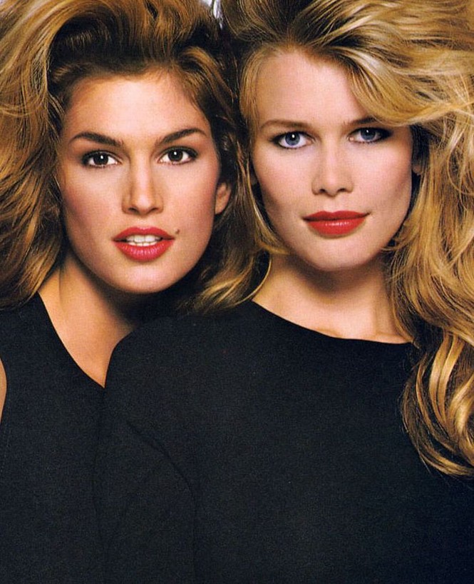 Siêu mẫu huyền thoại Claudia Schiffer U50 trẻ đẹp thon thả bất ngờ - ảnh 18
