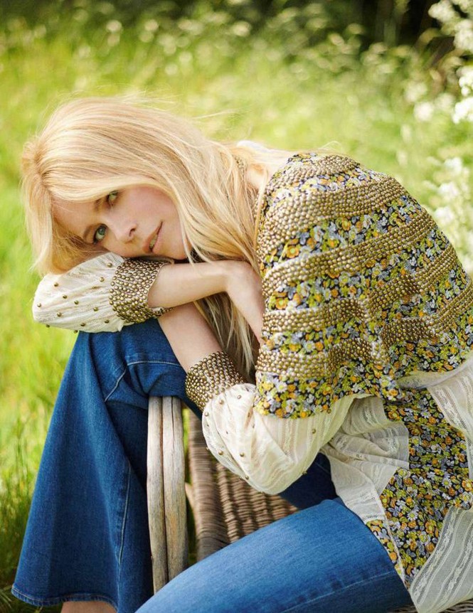 Siêu mẫu huyền thoại Claudia Schiffer U50 trẻ đẹp thon thả bất ngờ - ảnh 11