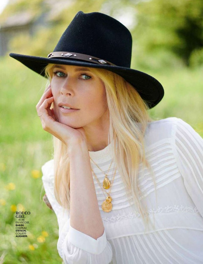 Siêu mẫu huyền thoại Claudia Schiffer U50 trẻ đẹp thon thả bất ngờ - ảnh 9