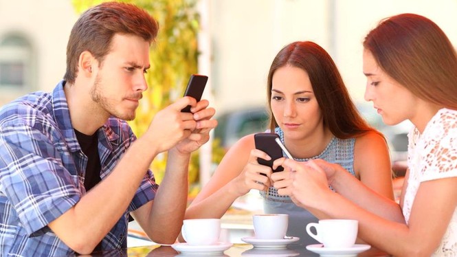 8X, 9X đời đầu ở Mỹ: Những con người cô đơn, khao khát có bạn thân - ảnh 1
