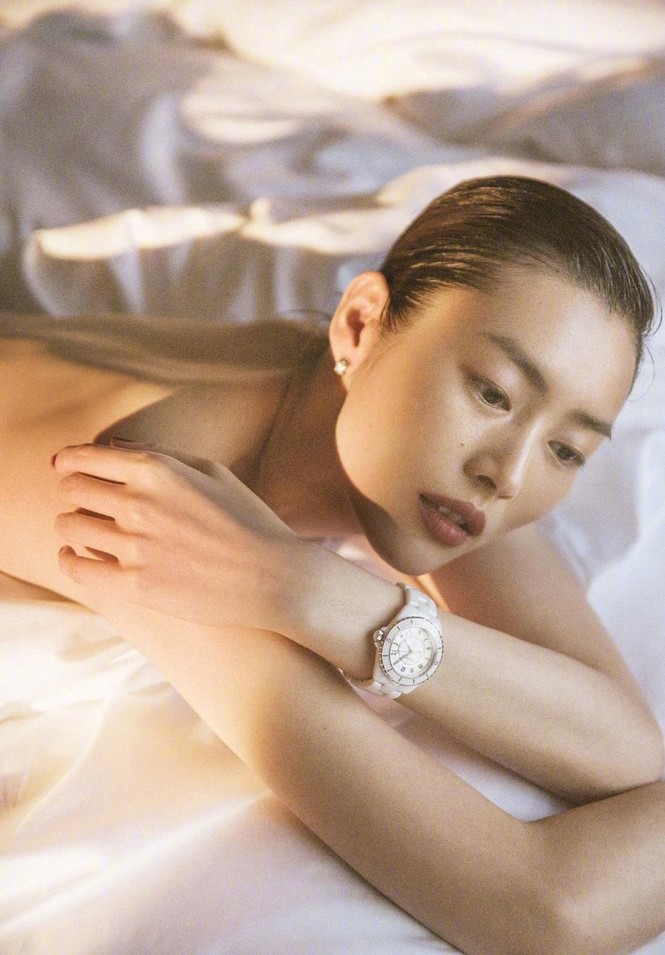 Dáng vóc hoàn hảo của mỹ nhân nội y gốc Hoa Liu Wen - ảnh 15