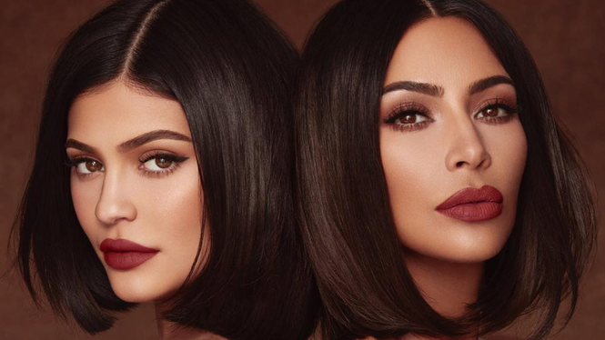 Dân mạng cười lăn ảnh Kim Kardashian photoshop quá đà 6 ngón chân - ảnh 5