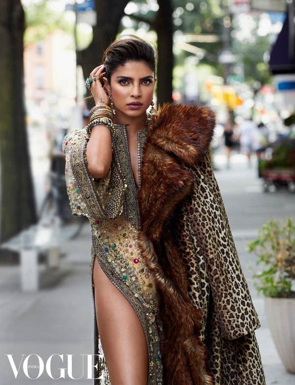 Mê đắm sắc vóc quyến rũ của hoa hậu thế giới Priyanka Chopra - ảnh 1