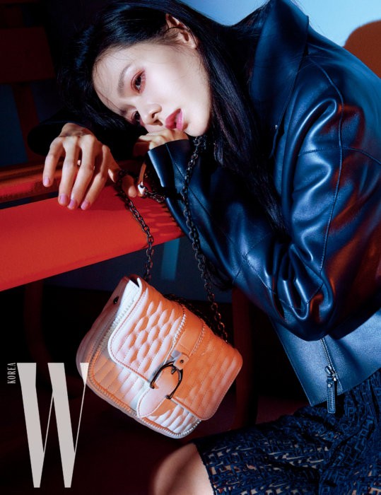 Gần tứ tuần, 'chị đẹp' Son Ye Jin vẫn là quý cô độc thân quyến rũ - ảnh 2