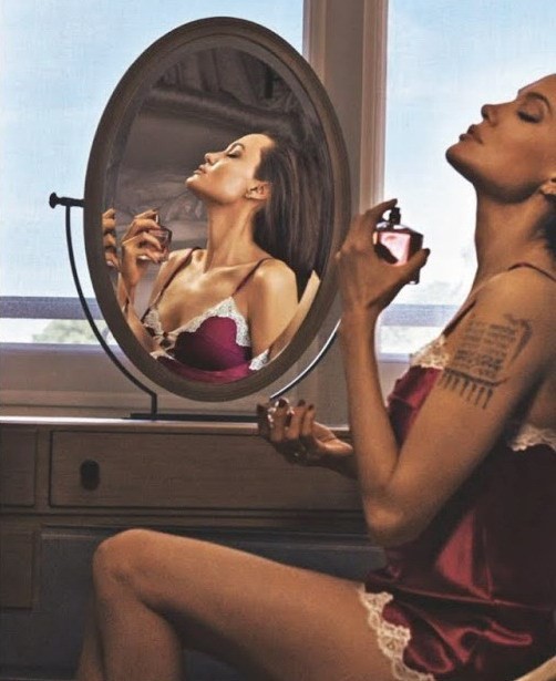Angelina Jolie: Đẳng cấp quyến rũ khó ai sánh kịp - ảnh 9