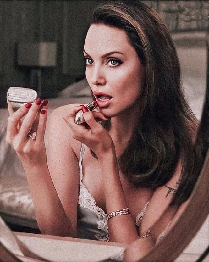 Angelina Jolie: Đẳng cấp quyến rũ khó ai sánh kịp - ảnh 11