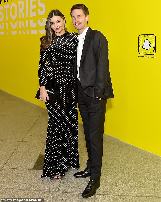 Thiên thần nội y Miranda Kerr sinh con trai thứ 3 - ảnh 1