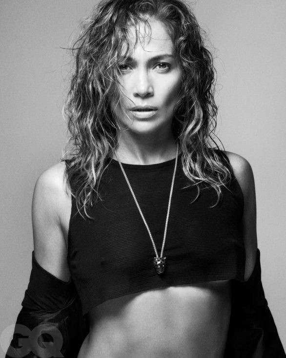 Jennifer Lopez mặt mộc khác lạ, e ép ngực căng đầy - ảnh 3