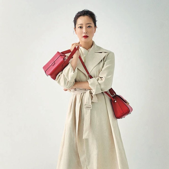 Ngỡ ngàng nhan sắc tuổi 43 của nữ thần sắc đẹp xứ Hàn Kim Hee Sun - ảnh 12