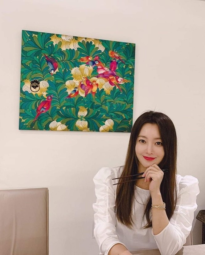 Ngỡ ngàng nhan sắc tuổi 43 của nữ thần sắc đẹp xứ Hàn Kim Hee Sun - ảnh 18