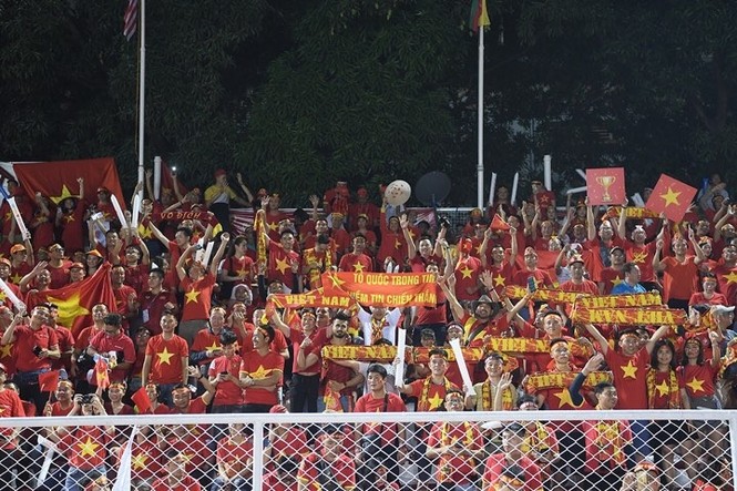 Triệu cổ động viên hò reo ăn mừng U22 Việt Nam vô địch SEA Games 30 - ảnh 35