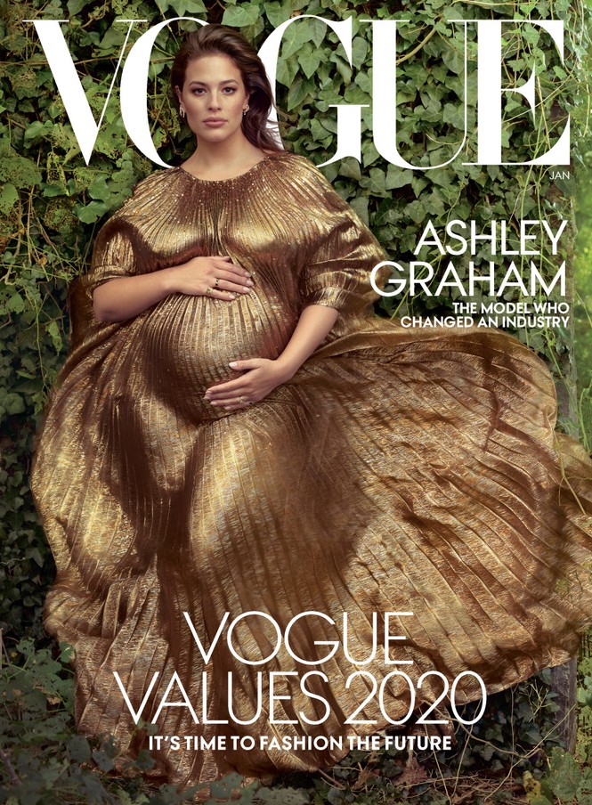 Ashley Graham quyến rũ khoe bụng bầu lớn, tình tứ bên chồng - ảnh 1