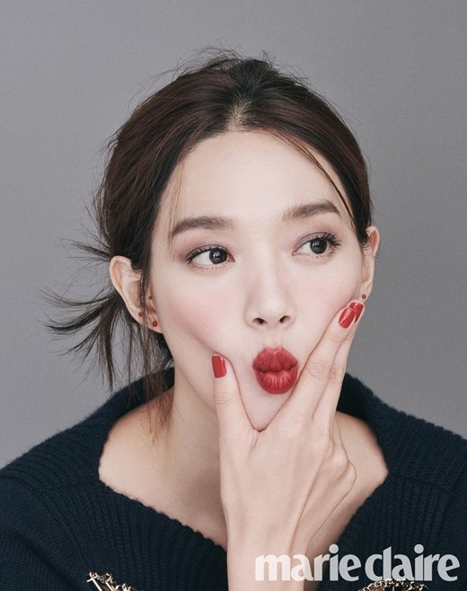 Nhan sắc không tuổi của 'hồ ly 9 đuôi' xứ Hàn Shin Min Ah - ảnh 5