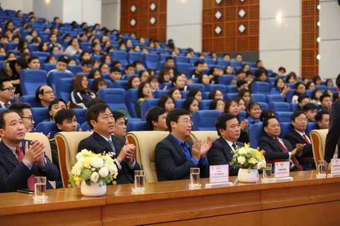 Đội Tình nguyện trẻ giành giải Nhất cuộc thi tìm hiểu Đảng Cộng sản Việt Nam - ảnh 15