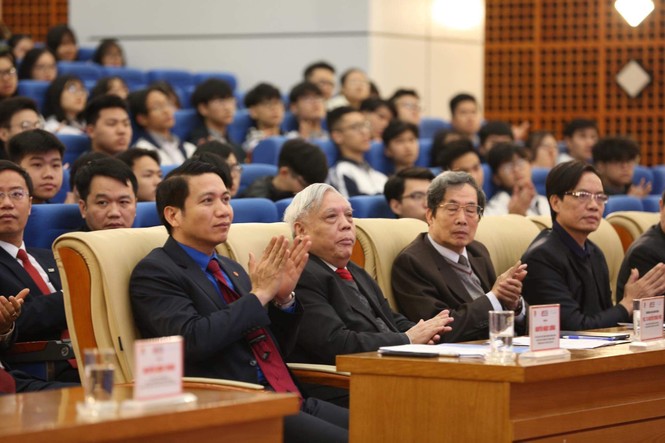Đội Tình nguyện trẻ giành giải Nhất cuộc thi tìm hiểu Đảng Cộng sản Việt Nam - ảnh 14
