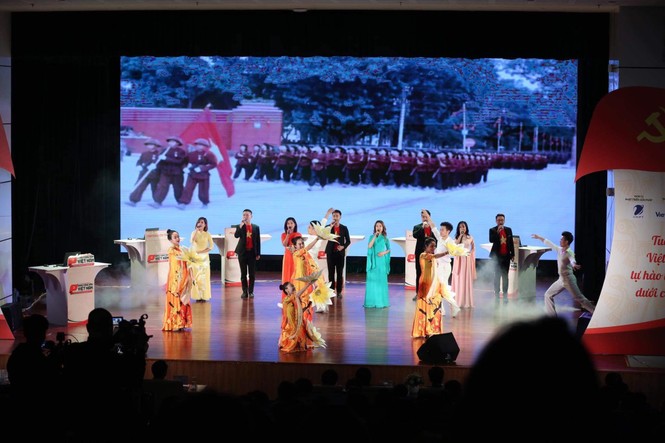 Đội Tình nguyện trẻ giành giải Nhất cuộc thi tìm hiểu Đảng Cộng sản Việt Nam - ảnh 18