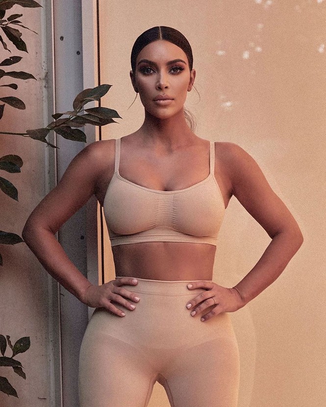 Kim Kardashian nóng bỏng đến 'nghẹt thở' trên biển Mexico - ảnh 8
