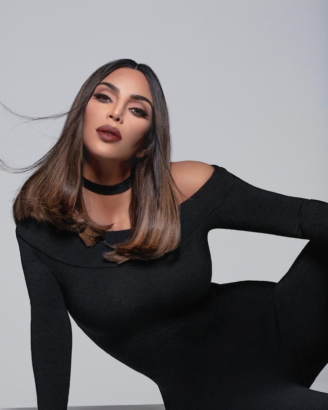 Kim Kardashian nóng bỏng đến 'nghẹt thở' trên biển Mexico - ảnh 10