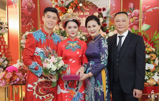 Xuân Trường bất ngờ có mặt trong lễ ăn hỏi của Duy Mạnh-Quỳnh Anh - ảnh 3