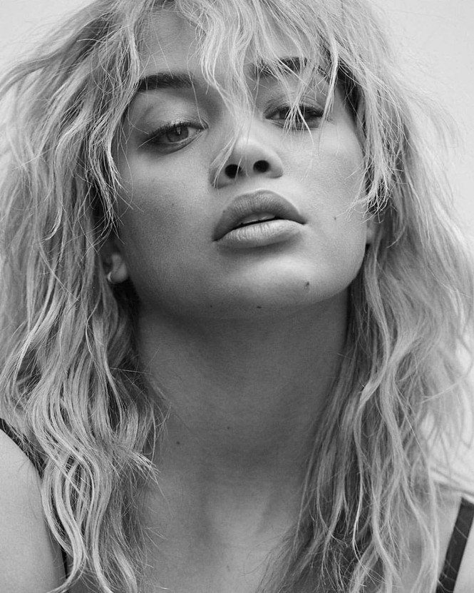 Jasmine Sanders diện bikini đỏ quyến rũ ngất ngây - ảnh 9