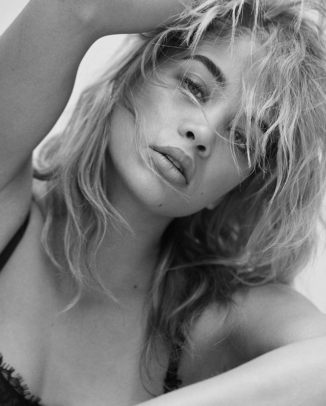 Jasmine Sanders diện bikini đỏ quyến rũ ngất ngây - ảnh 8
