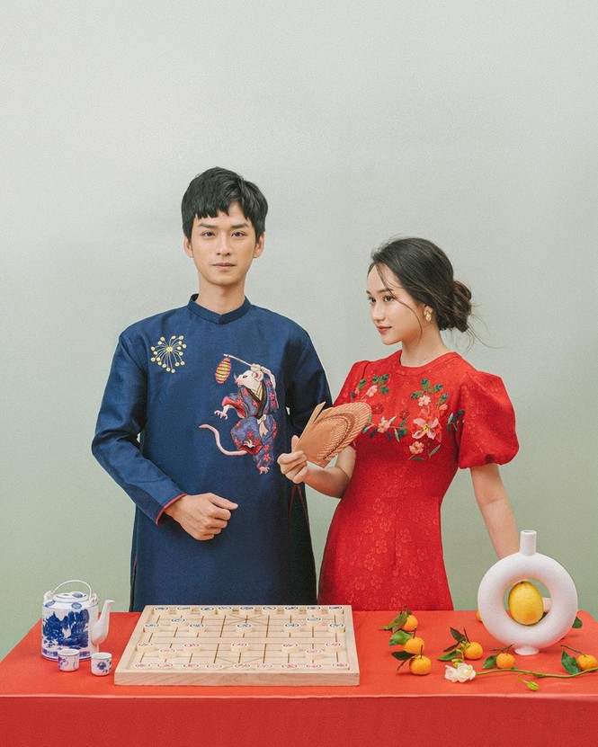 Ngạn và Hà Lan 'Mắt Biếc' diện áo dài tình tứ mừng xuân - ảnh 2