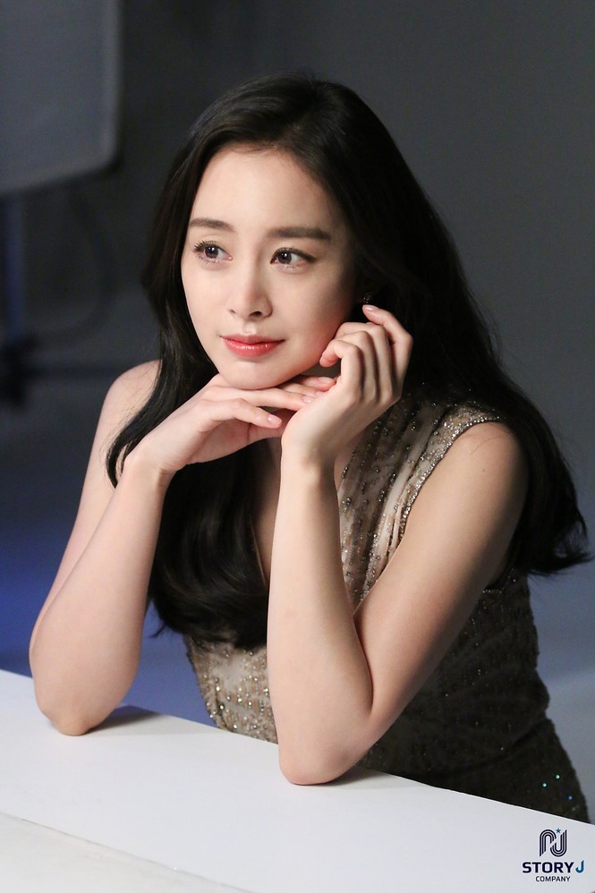 Kim Tae Hee trẻ đẹp như ở tuổi đôi mươi dù sắp tứ tuần - ảnh 3