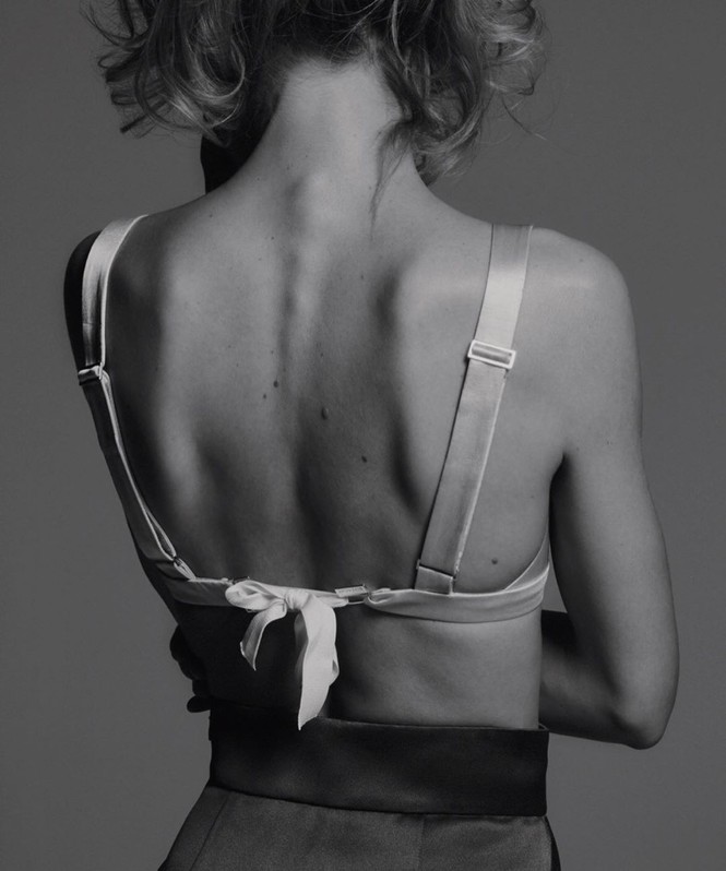 Mê đắm đường cong 'gây mê' của bóng hồng Hà Lan Doutzen Kroes - ảnh 5