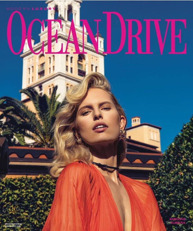Mỹ nhân Séc Karolina Kurkova U40 vẫn quyến rũ rực lửa - ảnh 1