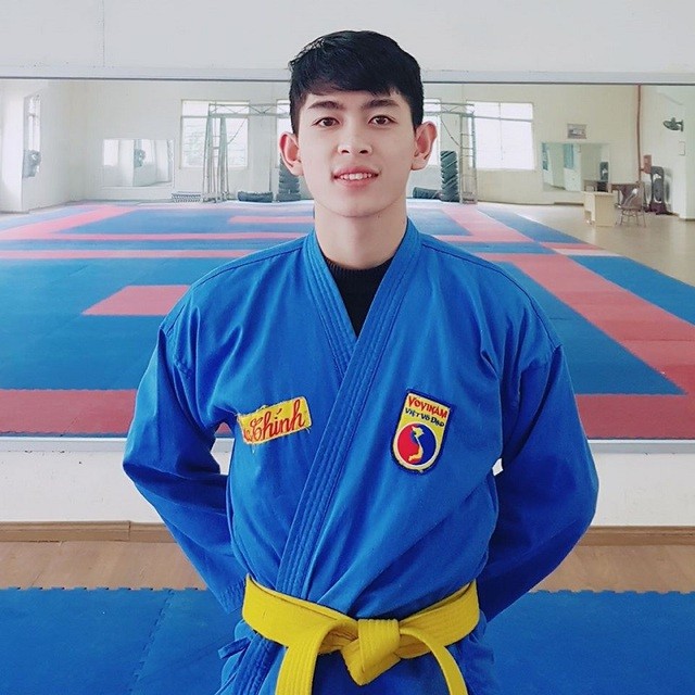 Thầy giáo 9x điển trai được ví với Hyun Bin trong 'Hạ cánh nơi anh' - ảnh 3