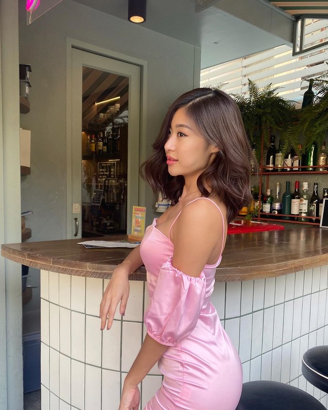 Ngắm loạt ảnh bikini đẹp ngất ngây của ác nữ phim 'Chiếc lá bay' - ảnh 15
