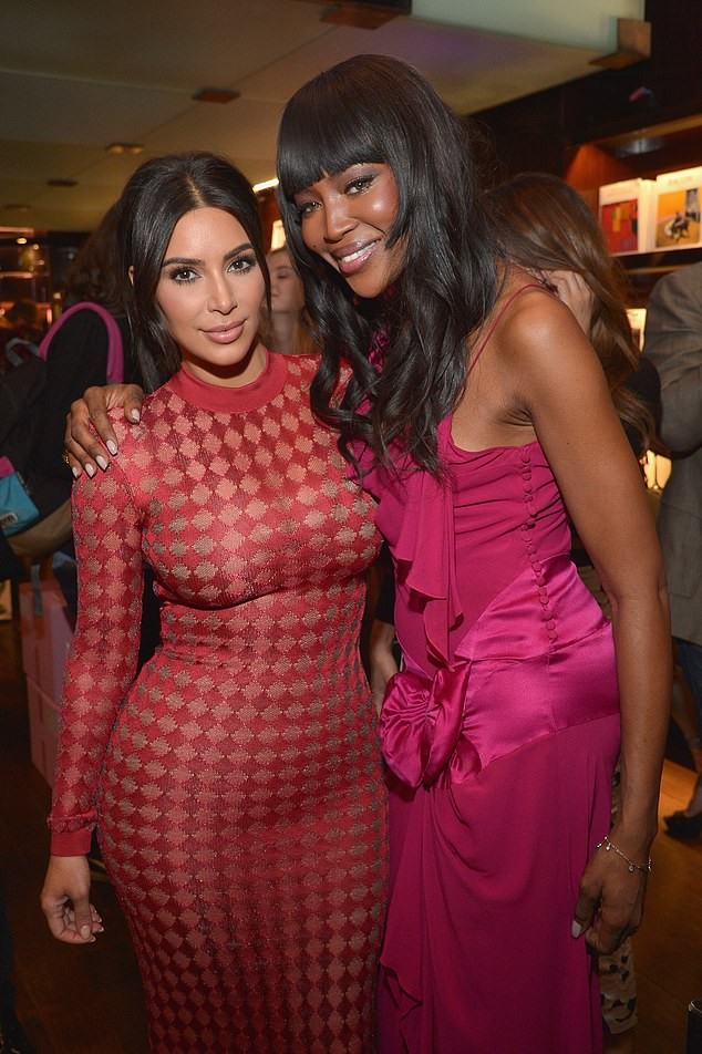 Kim Kardashian ngực đầy nóng bỏng cưỡi mô tô cực chất - ảnh 10