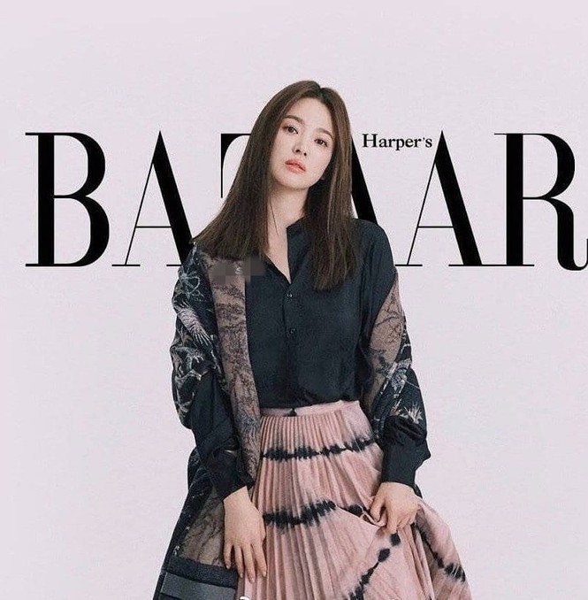 Bị chỉ trích và yêu cầu cách ly, Song Hye Kyo đẹp long lanh trên báo Thái - ảnh 6