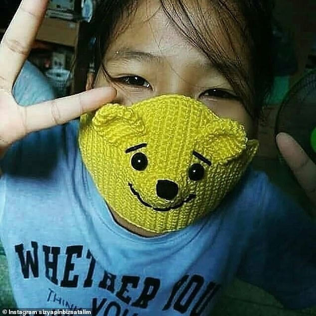 9x Việt lên báo Anh vì đeo khẩu trang vẫn toát lên vẻ quyến rũ - ảnh 8
