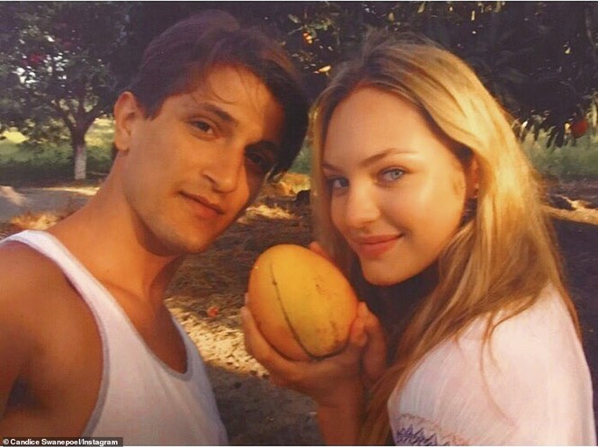 Giữa dịch Covid-19, Candice Swanepoel vẫn đi tắm biển ở Miami cùng con trai - ảnh 10