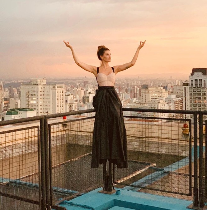 Mỹ nhân xứ Samba Isabeli Fontana U40 vẫn rực lửa thanh xuân - ảnh 23