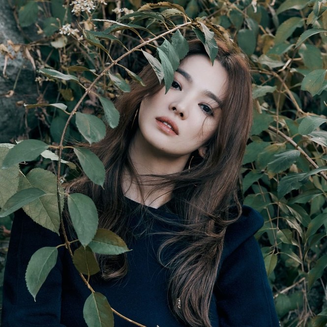 Song Hye Kyo yêu kiều đẹp buồn khi làm quý cô mùa đông - ảnh 3