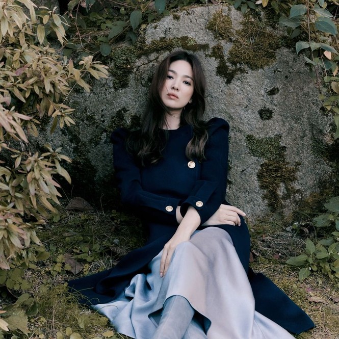Song Hye Kyo yêu kiều đẹp buồn khi làm quý cô mùa đông - ảnh 4